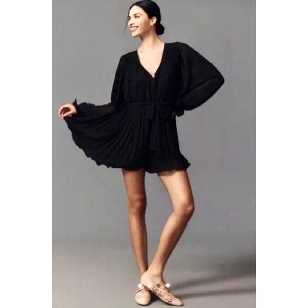 NWT!! ENDLESS ROSE Black Pleated Romper Playsuit Solid Black Flirty Large